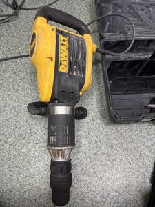 Б/у Отбойный молоток Dewalt d25899k 01-201013990