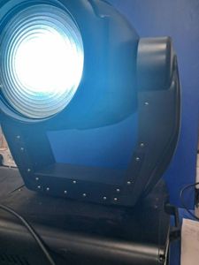 01-200228137: Ying Wei stage zoom 575