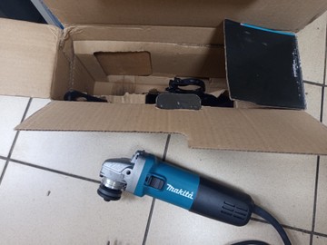 Б/в Кутова шліфмашина Makita 9558nb 01-201035416