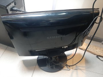 Б/в Монітор Samsung syncmaster t220hd 01-201041548