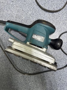 Б/у Шлифмашина вибро Makita bo4901 01-201052384