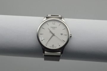 Б/в Годинник Tissot t063610a 01-201031361