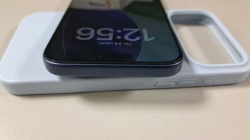 Б/в Мобільний телефон Apple iphone 17 pro max 256gb 01-201083283