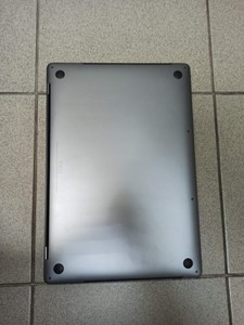 Б/в Ноутбук Apple macbook pro a1990 екр 15.4"/ core i7 2,2ghz/ ram16gb/ ssd512gb/ graphics 630 01-201108552