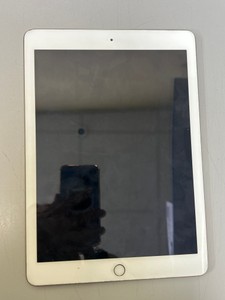 Б/у Планшет Apple ipad 5 wifi 32gb 01-201112936