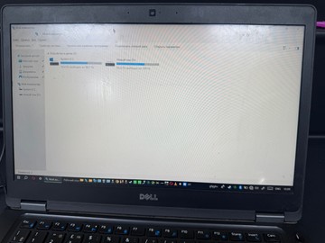 Б/в Ноутбук Dell 15/core i5 7300u ddr3/16gb ddr3/hdd *відсутній/ssd 256 gb/*інтегрована 01-201112975