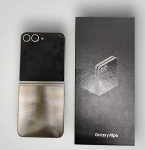 Б/у Мобільний телефон Samsung galaxy flip6 12/256gb 01-201110637