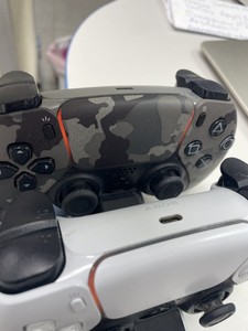 Б/в Док станція для геймпадів Sony dualsense charging station cfi-zds1 01-201131976