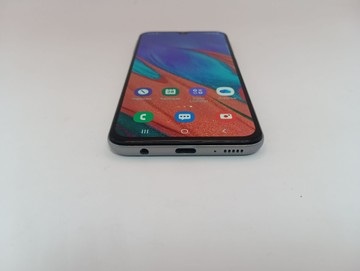 Б/в Мобільний телефон Samsung galaxy a40 2019 sm-a405 4/64gb 01-201138498