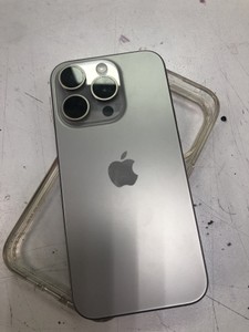 Б/в Мобільний телефон Apple iphone 15 pro 128gb 01-201143187
