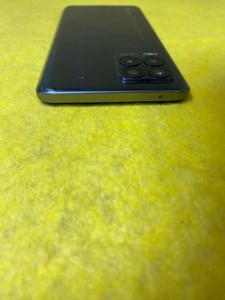 Б/у Мобільний телефон Realme 8 6/128gb 01-201181086