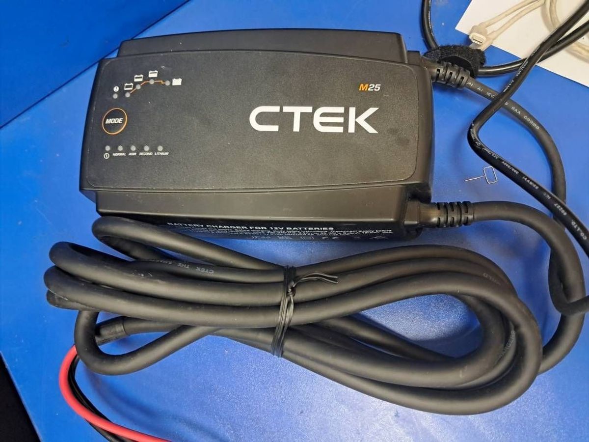 Ctek m25