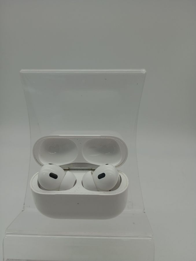 airpods pro 2nd generation with magsafe charging case usb-c