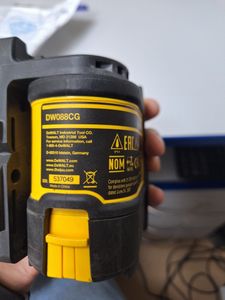 01-200607345: Dewalt dw088cg