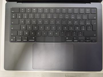 01-200612713: Apple macbook pro 14" late 2023