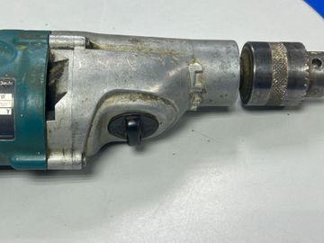 01-200629800: Makita hp2050