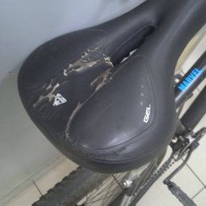 01-200753329: Pride marvel 7.1 2022 / рама m чорний