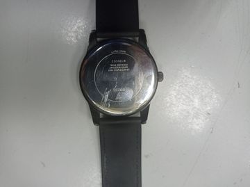 01-200769433: Guess w1300g3