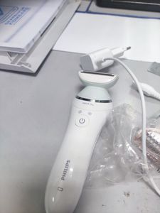 01-200799903: Philips bre710