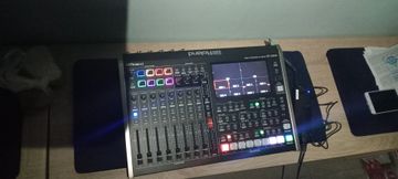 Б/в Мікшерний пульт Roland vr-120hd 01-200800299