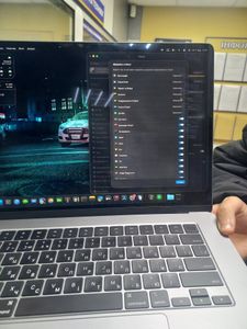 Б/в Ноутбук Apple macbook a3114/15.3/m3/8 gb/256 gb/10 core gpu retina 01-200814518