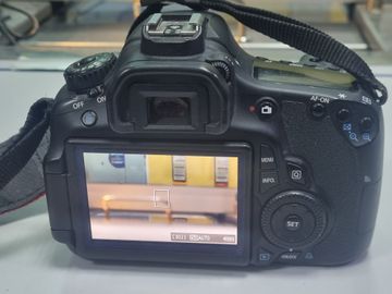 Б/у Фотоаппарат Canon eos60d / ef-s 18-55mm 1:3.5-5.6 is ii 01-200804446