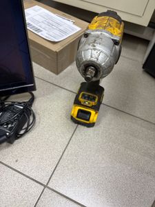 Б/в Гайковерт Dewalt dcf900n 01-200854508