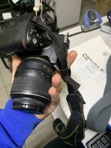 Б/в Фотоапарат Nikon d3000 kit /af-s nikkor 18-55mm 1:3,5-5,6g vr dx 01-200854636