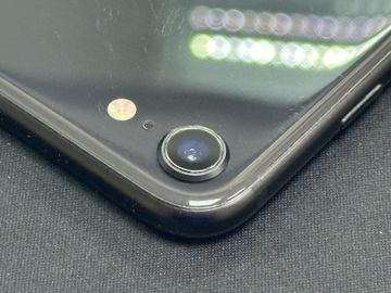 Б/в Мобільний телефон Apple iphone se 2020 64gb 01-200859264