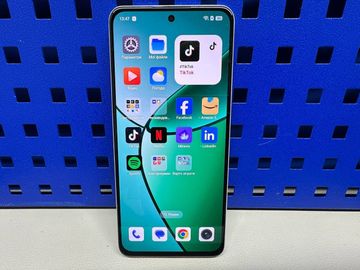 Б/в Мобільний телефон Realme 12+ 5g 8/256gb 01-200862762