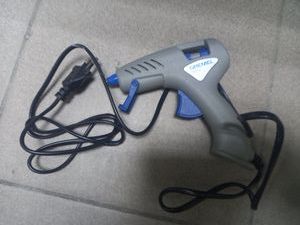 Б/в Клейовий пістолет Dremel 910 01-200884555