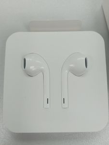 Б/у Наушники Apple earpods with lightning connector 01-200893222