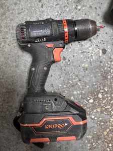 Б/в Шурупокрут Dnipro-M cd-201hbc compact 1акб 4ah зп 01-200895796