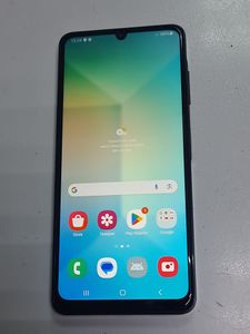 Б/в Мобільний телефон Samsung galaxy a06 4/64gb 01-200896764