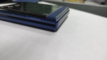 Б/в Мобільний телефон Motorola razr 60 8/256gb 01-200897830