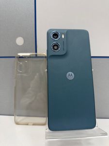 Б/в Мобільний телефон Motorola moto g06 4g 4/256gb 01-200898985