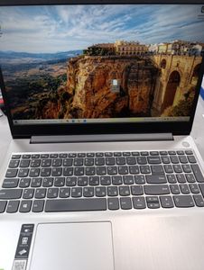 Lenovo 15/core i5-10210u ddr4/8gb ddr4/hdd *відсутній/ssd 512 gb/geforce mx330 2gb