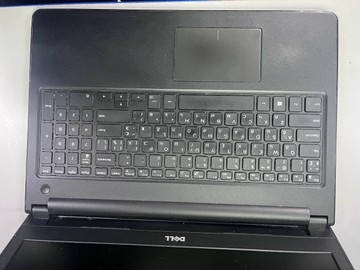 Б/в Ноутбук Dell 15/core i7 8550u ddr3/8gb ddr3/hdd *відсутній/ssd 256 gb/radeon 520 2gb 01-200974696