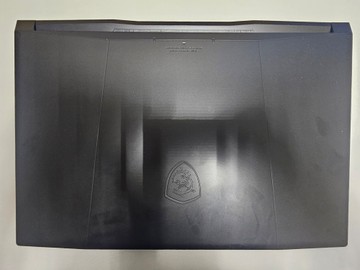 Msi 17/ryzen 7 8845hs ddr5/16gb ddr5/ssd 1000 gb/geforce rtx4060 8gb