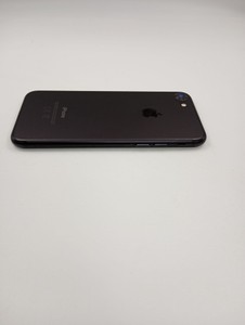 Б/в Мобільний телефон Apple iphone 7 32gb 01-201075578