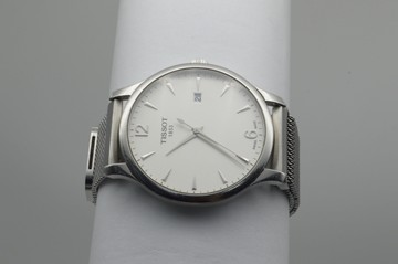 Б/в Годинник Tissot t063610a 01-201031361