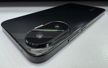 Б/в Мобільний телефон Poco f7 12/512gb 01-201092550