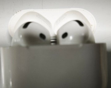 Б/в Навушники Apple airpods 4 with active noise cancellation 01-201092264
