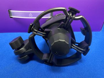 01-200741163: Fifine q6