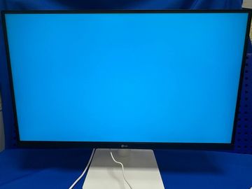 01-200797635: Lg 27us500-w