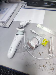 01-200799903: Philips bre710