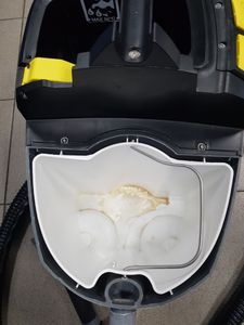 Б/в Професійний пилесос Karcher puzzi 8/1 adv 01-200805967