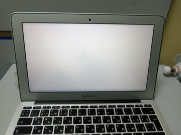 Б/в Ноутбук Apple macbook air 11" a 1465 core i5 1,6ghz/ram 4 gb/ssd 256 gb /hd graphics 6000 01-200802765