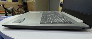 Б/в Ноутбук Lenovo єкр. 15,6/ pentium n4200 1,1ghz/ ram4gb/ hdd1000gb 01-200803409