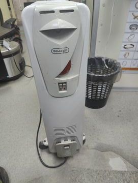 Б/в Обігрівач Delonghi h 190920 01-200838560